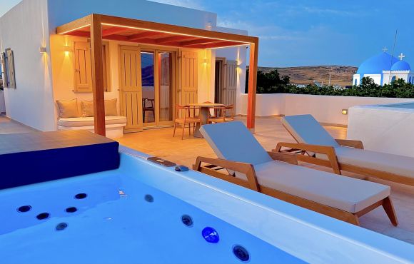 Suite with jacuzzi